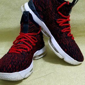 Nike LeBron 15  Ashes Black/Red